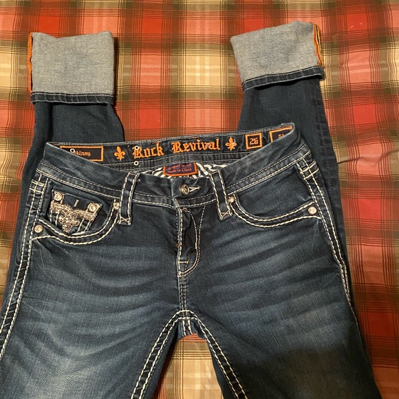 ⭐️ Rock Revival Jeans ⭐️ - Picture 3 of 3